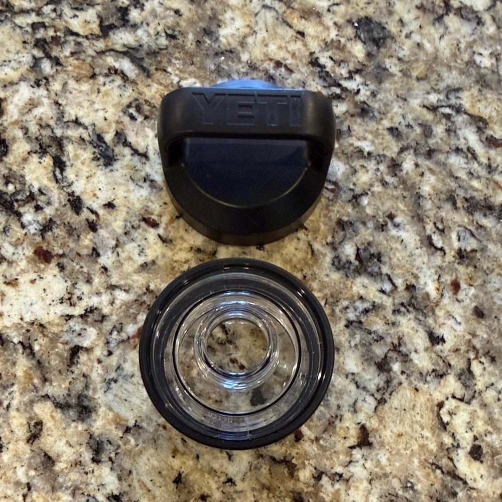 YETI bottle lid bundle - Picture 4 of 8